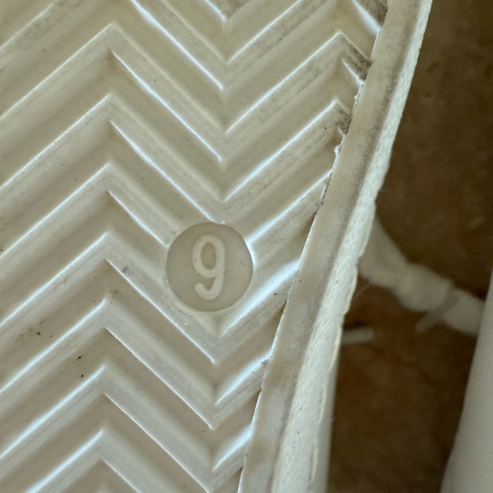 Vintage Havana White and Silver Star women’s sneakers - Picture 8 of 8